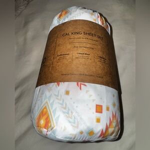 NEW 4 PIECE SHEET SET CAL KING SIZE AZTEC DESIGN